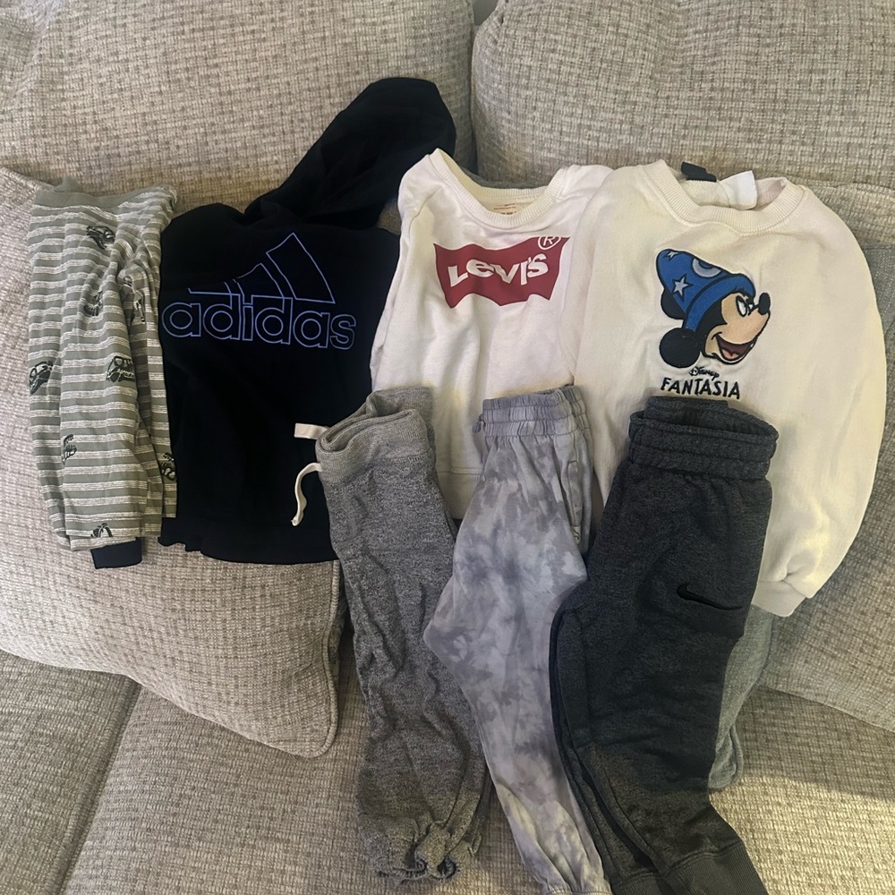 Toddler clothes 7 items